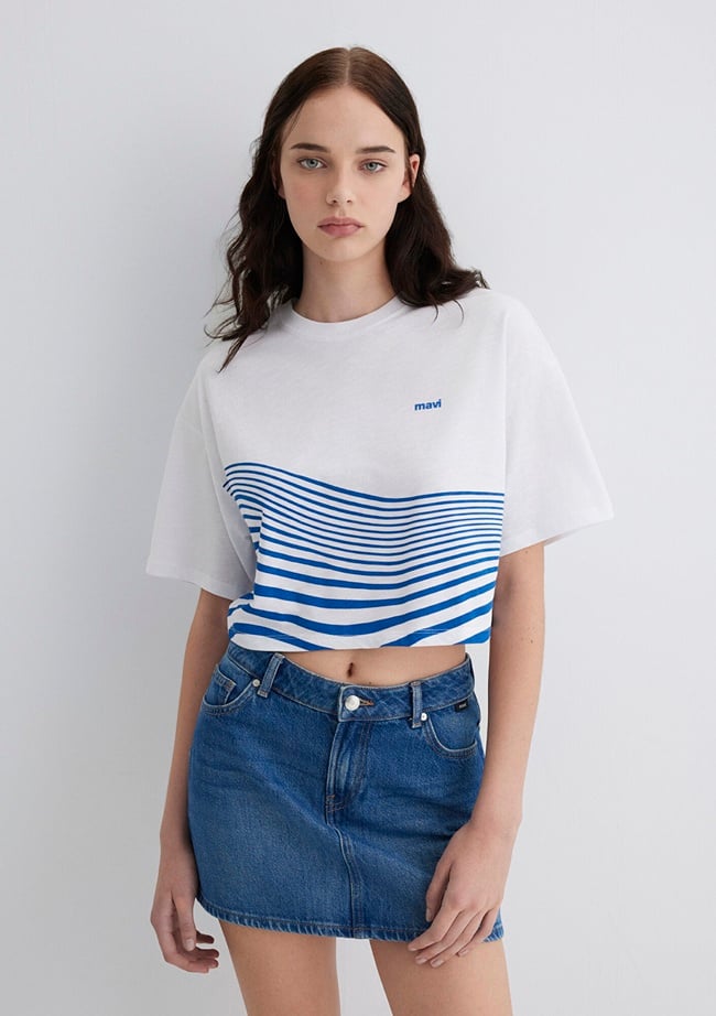 Mavi Baskılı Beyaz Tişört Crop / Kısa Kesim 1613434-620