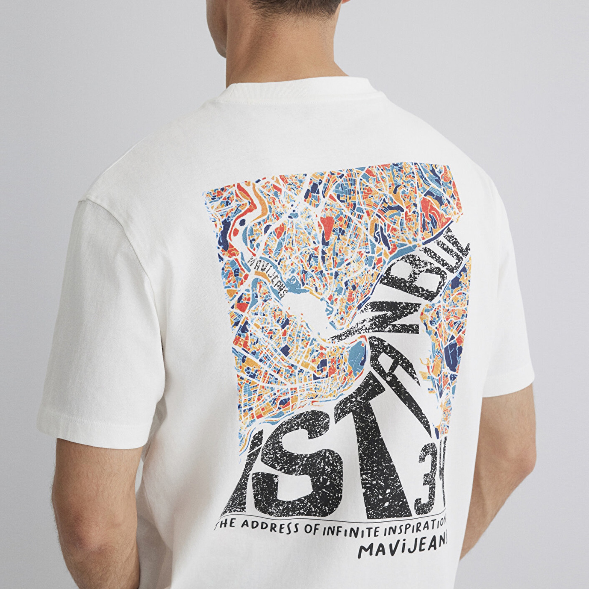 Mavi İstanbul Baskılı Ekru Tişört Loose Fit / Bol Rahat Kesim 0613000-70057