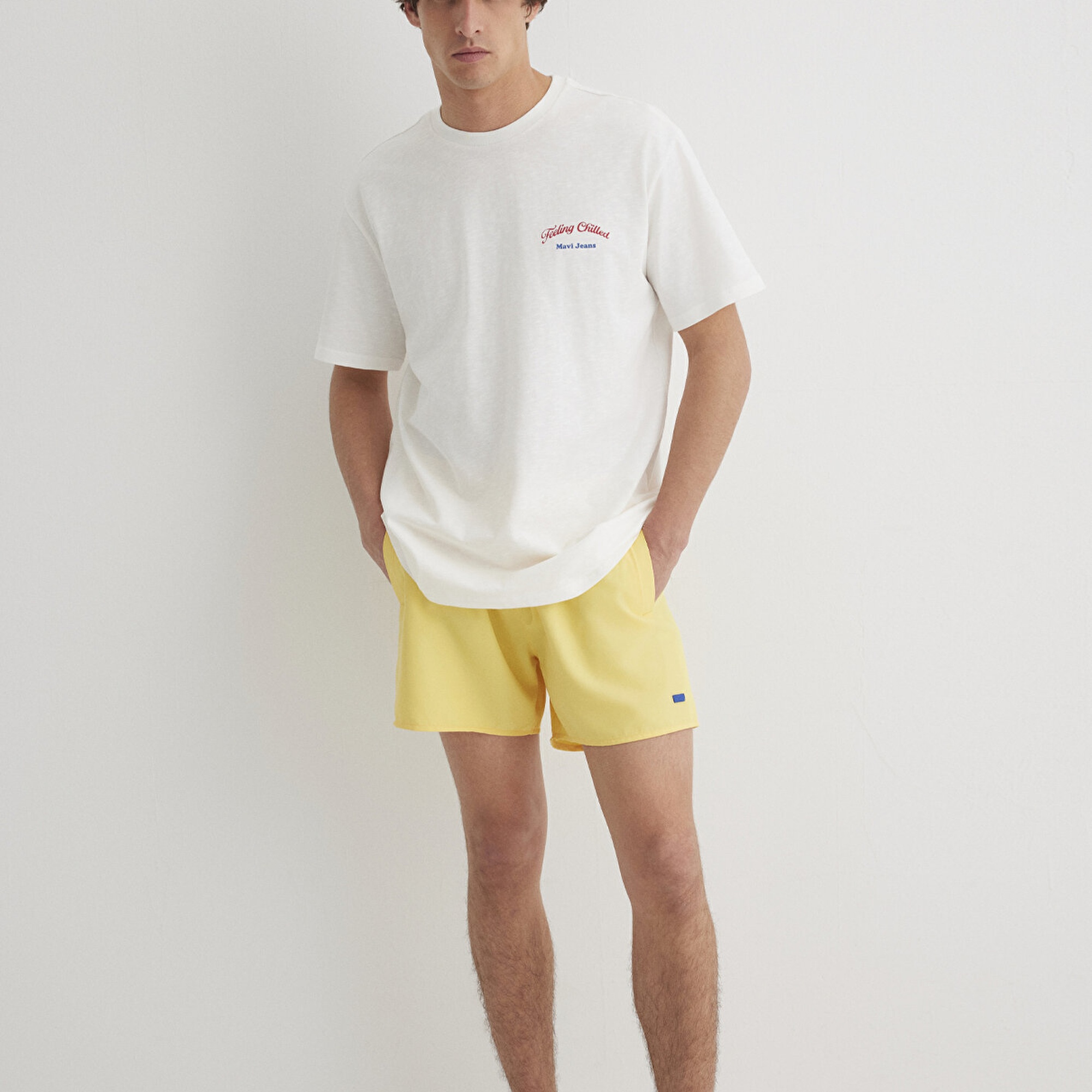 Mavi Feeling Chilled Baskılı Ekru Tişört Loose Fit / Bol Rahat Kesim 0612666-70057