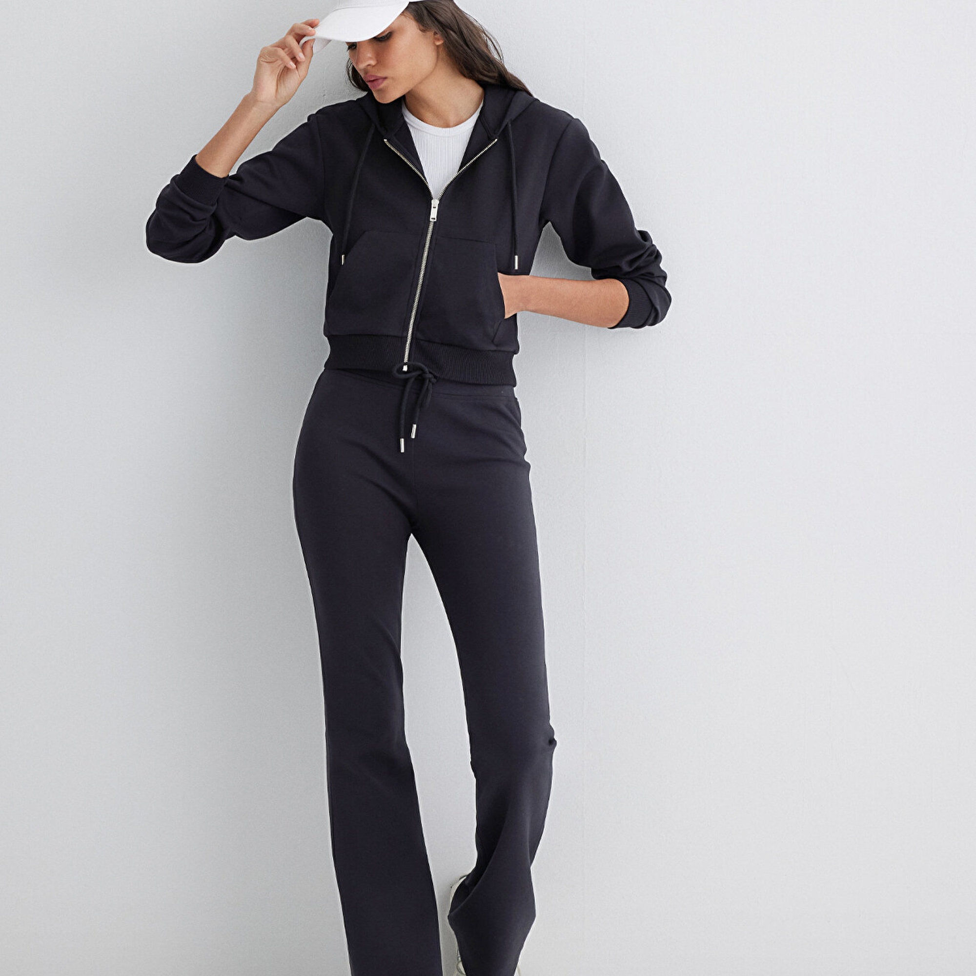 Mavi İspanyol Paça Siyah İnterlok Eşofman Altı 1011077-900