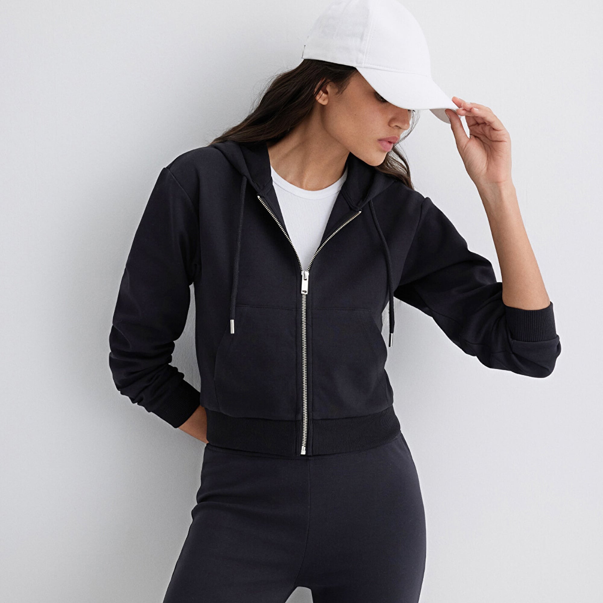 Mavi Kapüşonlu Siyah İnterlok Sweatshirt 1S10424-900