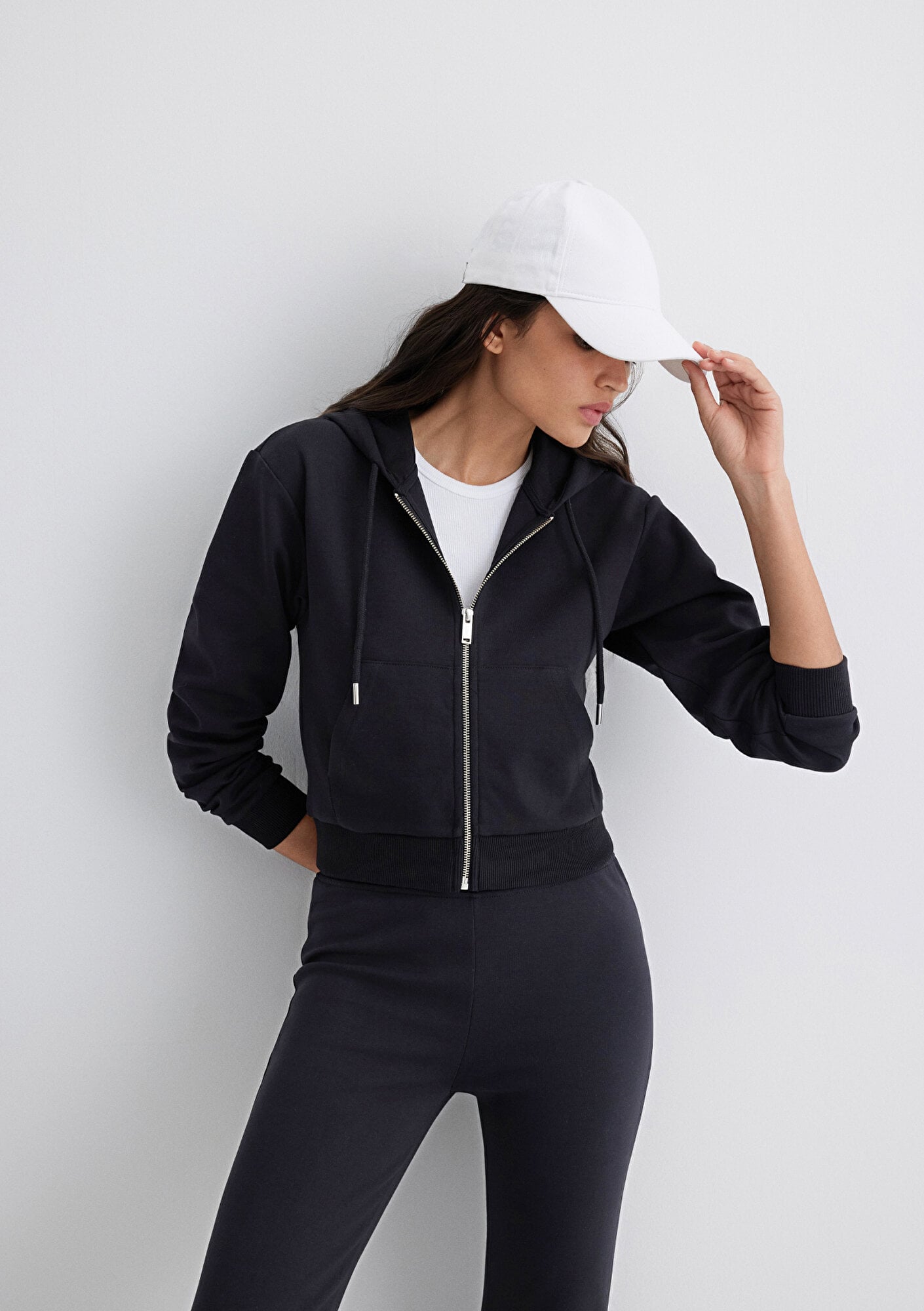  Mavi Kapüşonlu Siyah İnterlok Sweatshirt 1S10424-900