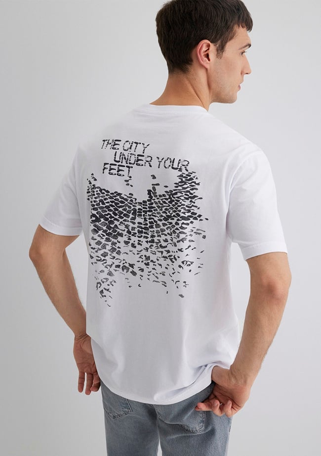  Mavi İstanbul Baskılı Beyaz Tişört Loose Fit / Bol Rahat Kesim 0612993-620