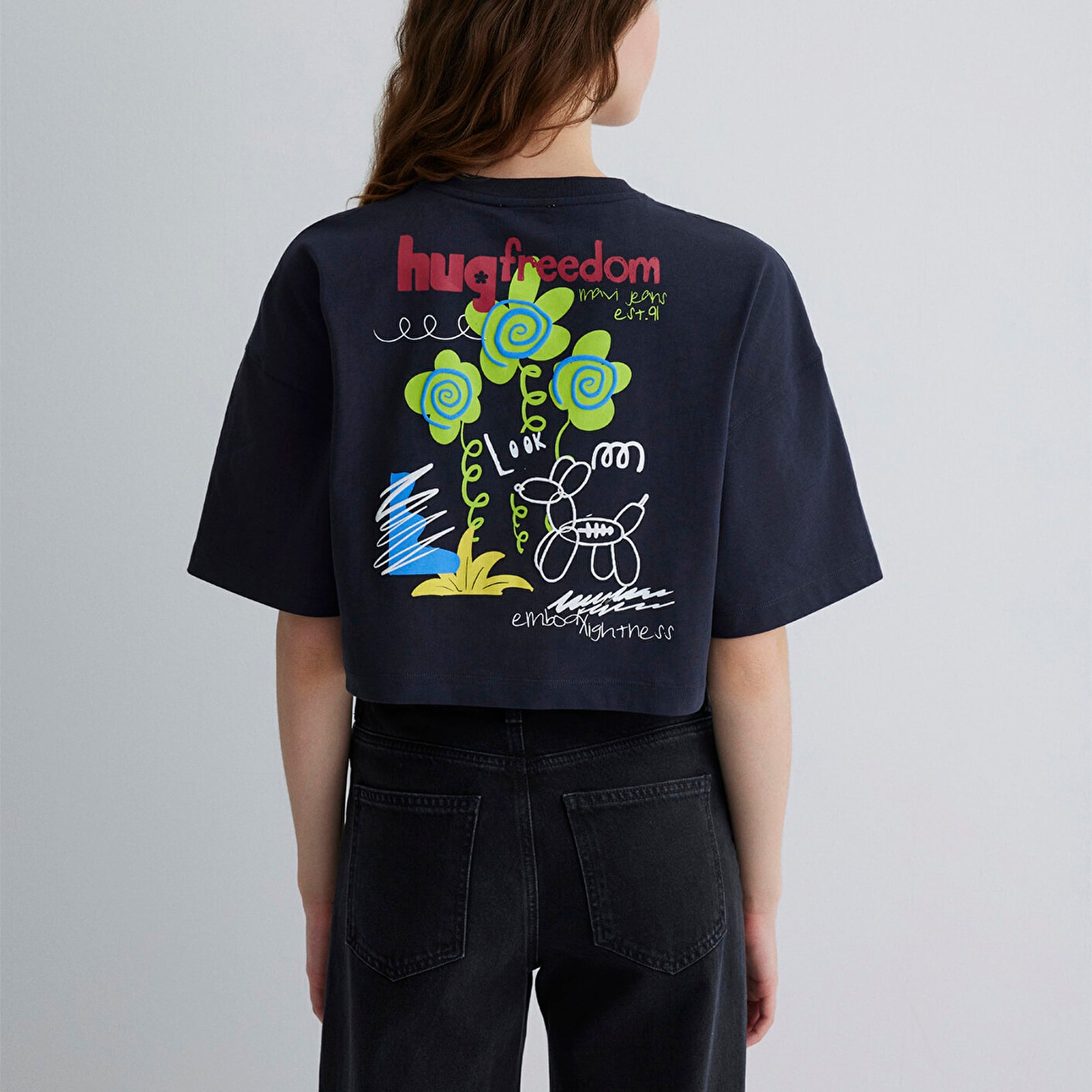 Mavi Sırt Baskılı Antrasit Tişört Crop / Kısa Kesim 1613101-70087