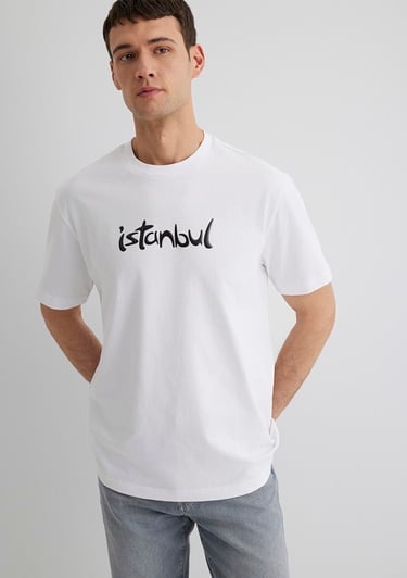  Mavi İstanbul Baskılı Beyaz Tişört Loose Fit / Bol Rahat Kesim 0613002-620