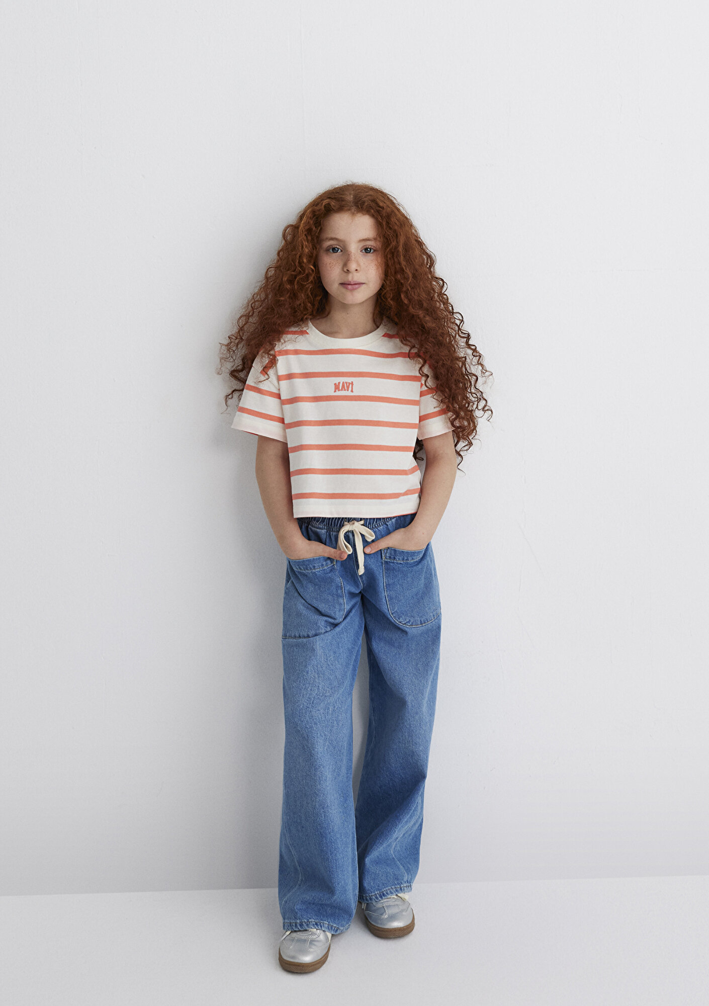  Mavi Mavi Logo Baskılı Turuncu Çizgili Crop Tişört Loose Fit / Bol Rahat Kesim 7610182-89310