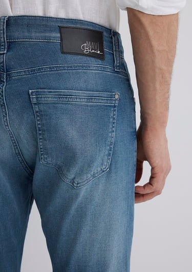  Mavi Marcus Lux Black Puslu İndigo Mavisi Jean Pantolon 0035189560
