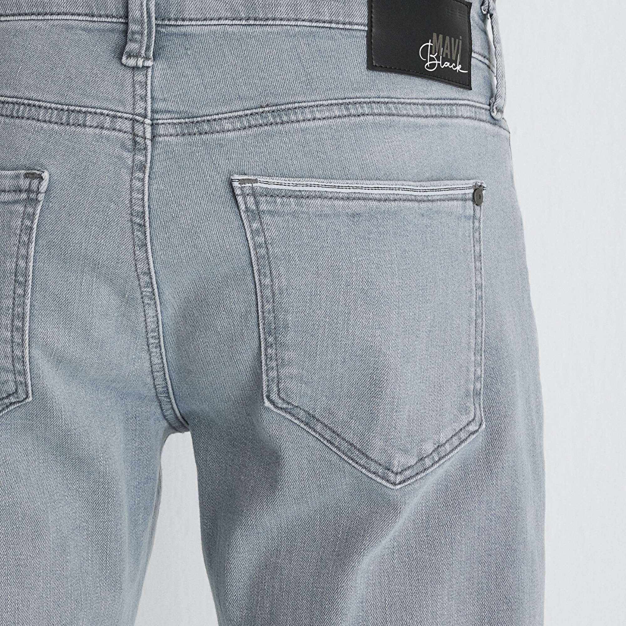 Mavi Marcus Lux Black Açık Gri Jean Pantolon 0035186548