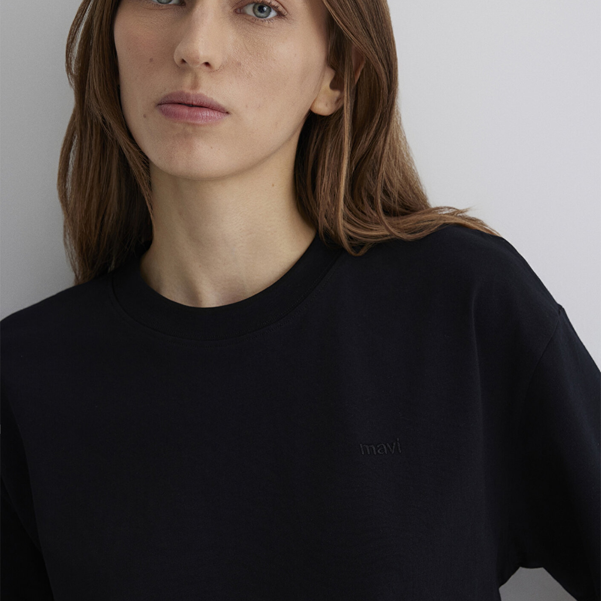 Mavi Mavi Nakışlı Siyah Basic Tişört Loose Fit / Bol Rahat Kesim 1613225-900