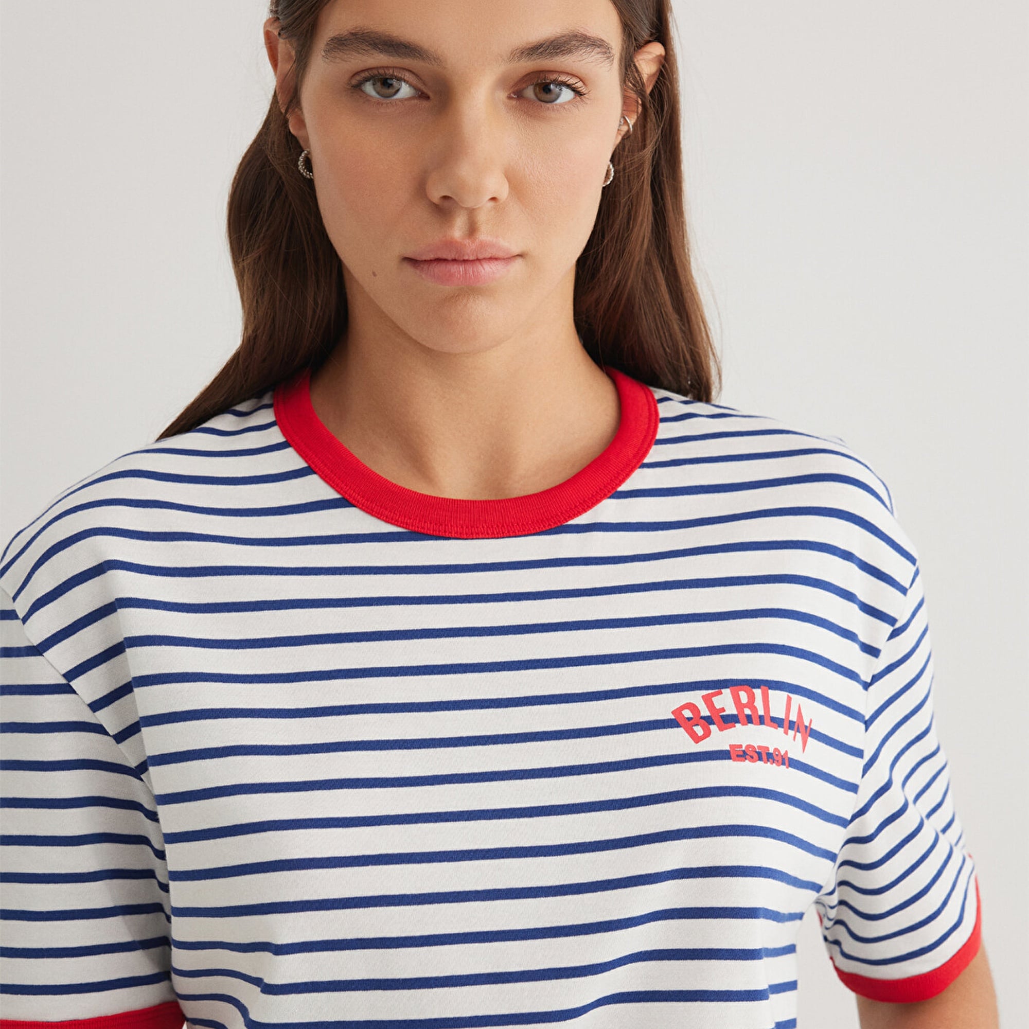 Mavi Berlin Baskılı Çizgili Unisex Tişört Loose Fit / Bol Rahat Kesim 2610025-70899