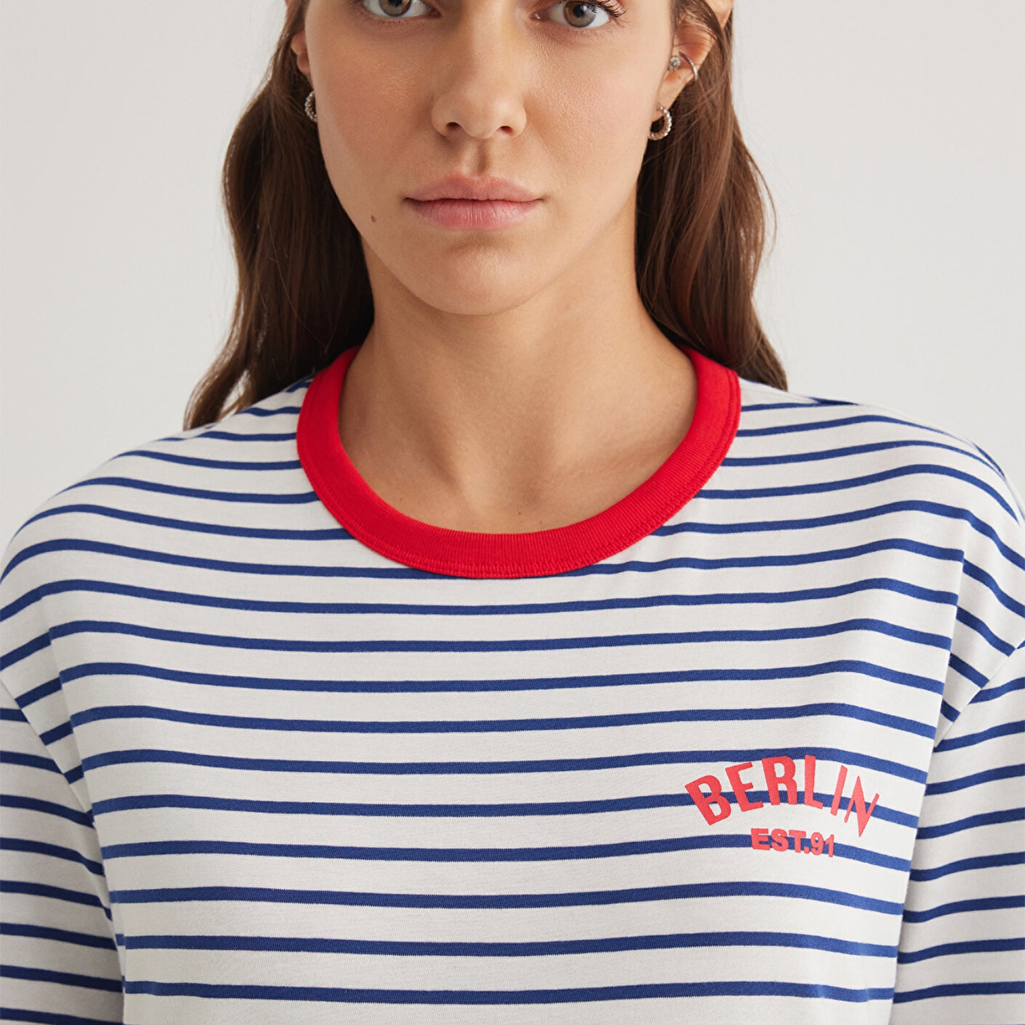 Mavi Berlin Baskılı Çizgili Unisex Tişört Loose Fit / Bol Rahat Kesim 2610025-70899