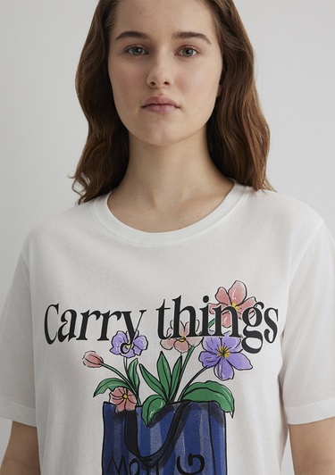  Mavi Çiçek Baskılı Ekru Tişört Regular Fit / Normal Kesim 1613494-70057