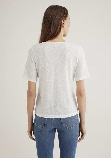  Mavi Dantel Detaylı V Yaka Beyaz Tişört Regular Fit / Normal Kesim 1613130-70057