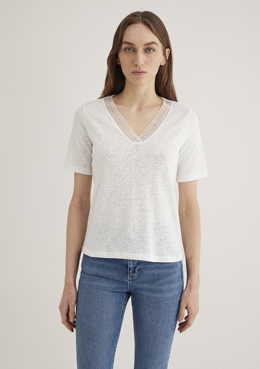  Mavi Dantel Detaylı V Yaka Beyaz Tişört Regular Fit / Normal Kesim 1613130-70057
