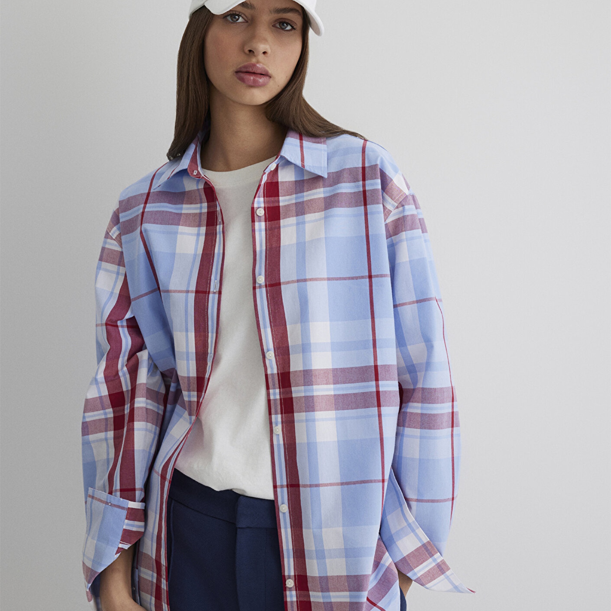 Mavi M Nakışlı Beyaz Şapka 1913303-620