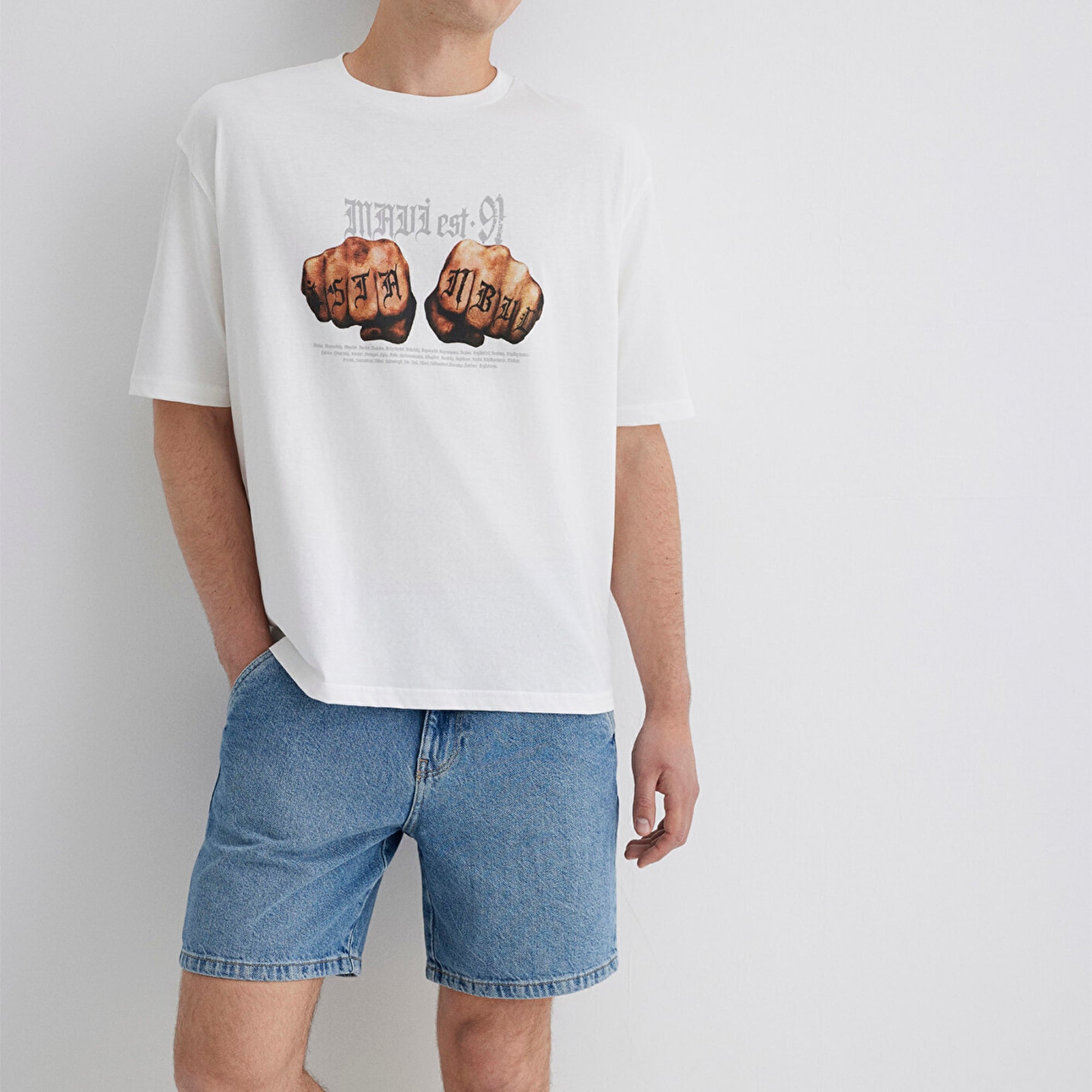 Mavi Baskılı Ekru Tişört Relaxed Fit / Rahat Kesim 0613003-70057