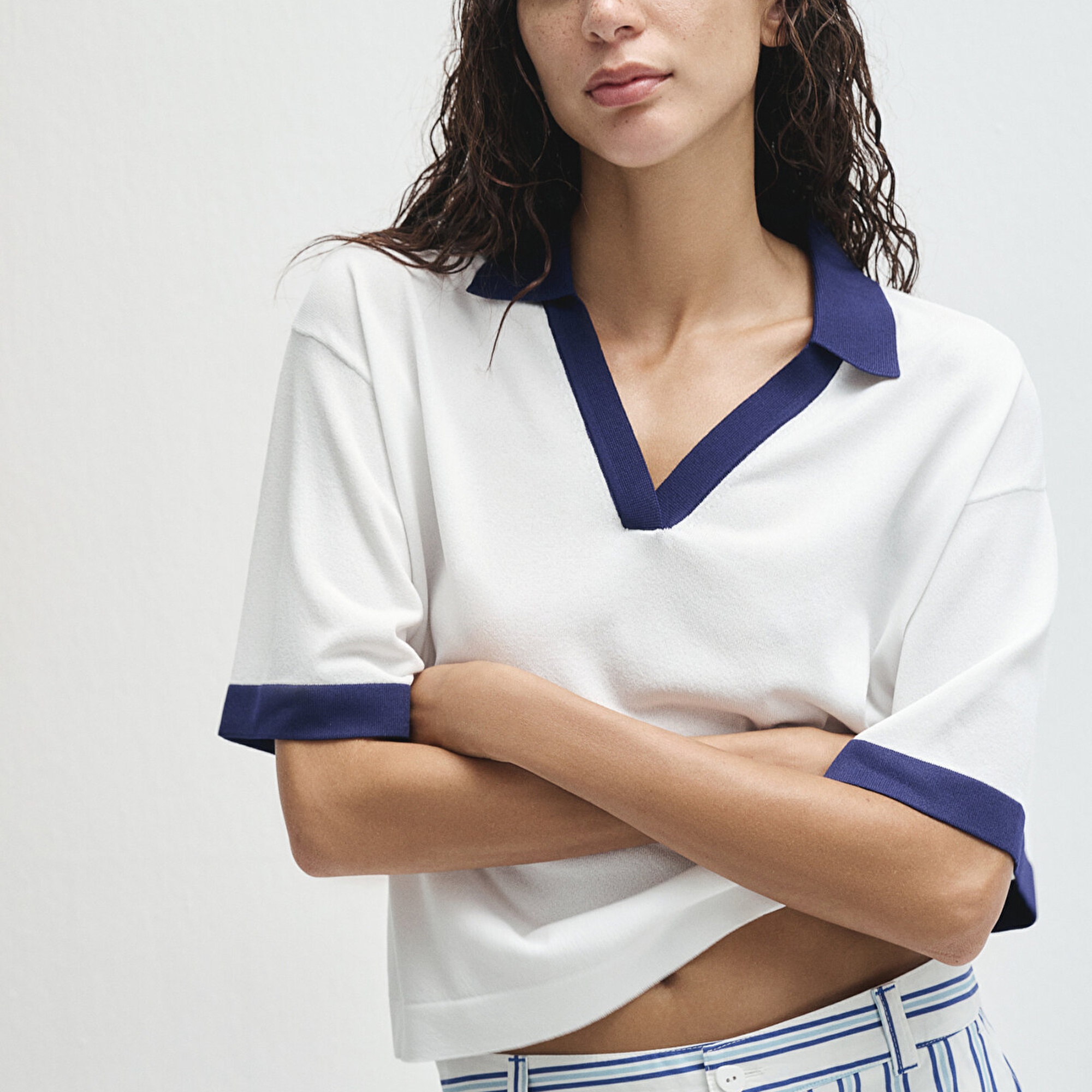 Mavi Lacivert Yakalı Beyaz Triko Polo Regular Fit / Normal Kesim 1710748-70057