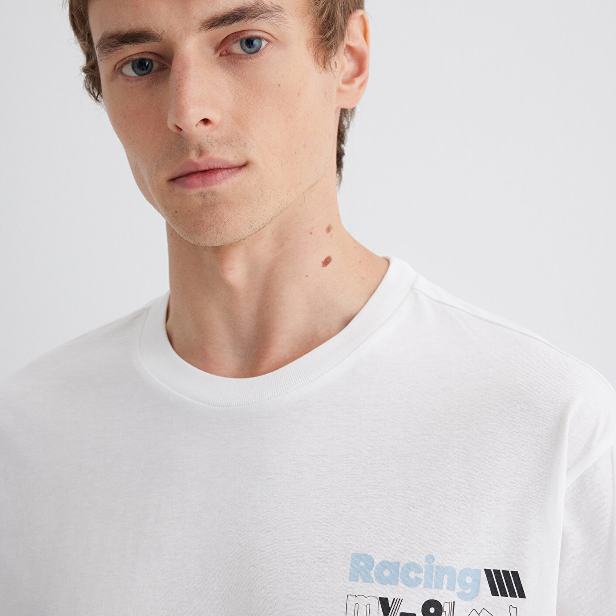 Mavi Baskılı Ekru Tişört Loose Fit / Bol Rahat Kesim 0613033-70057