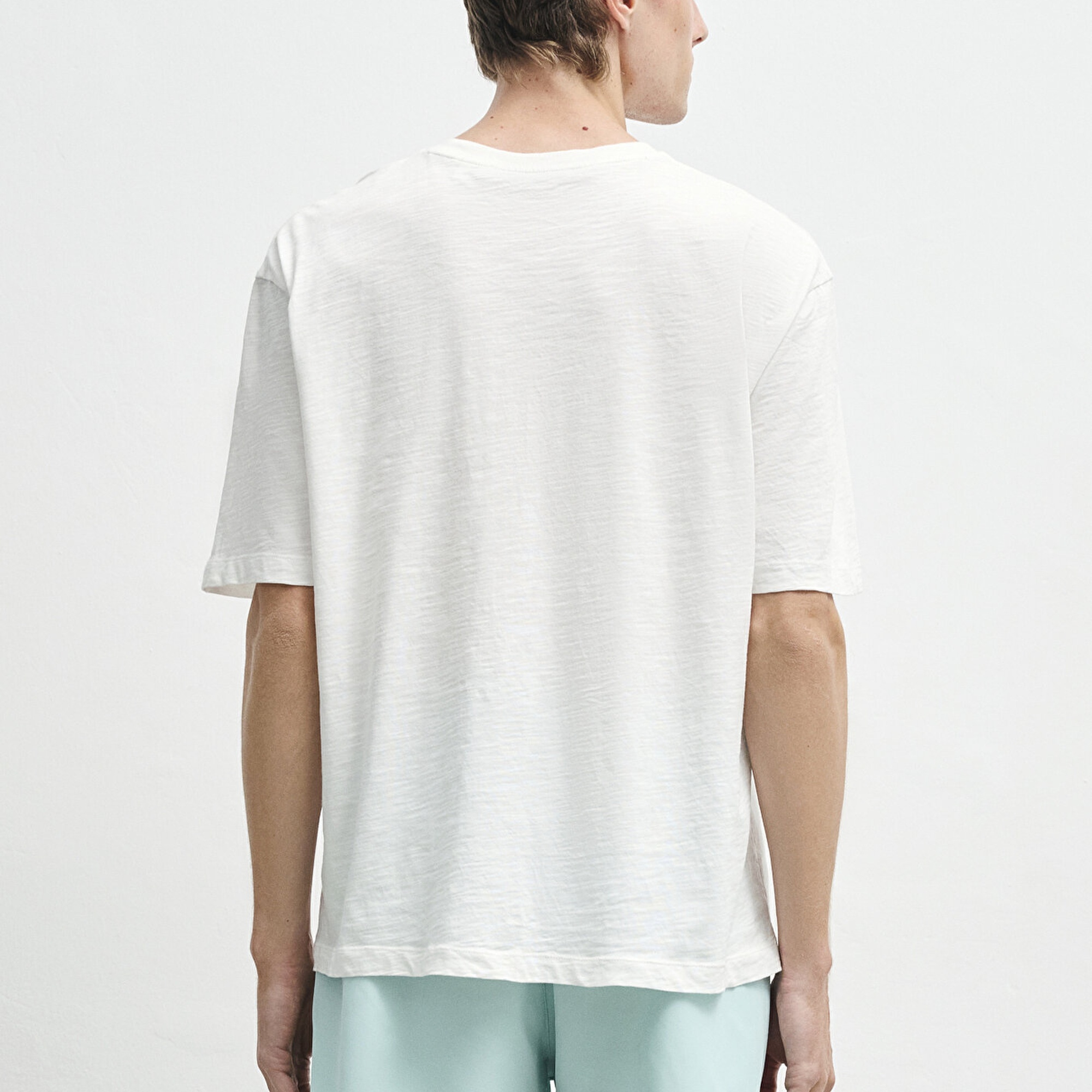 Mavi Baskılı Beyaz Tişört Relaxed Fit / Rahat Kesim 0612948-70057