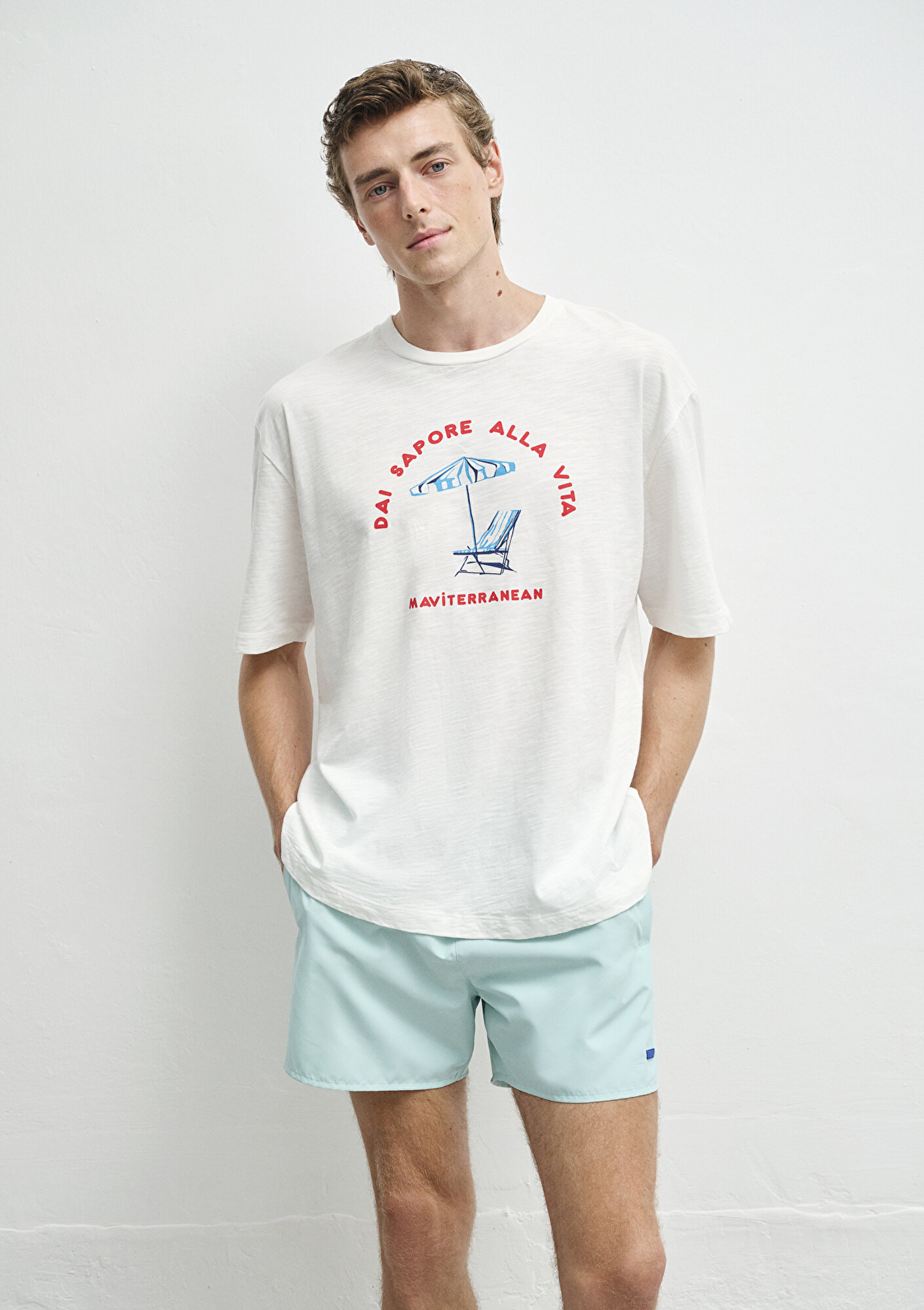  Mavi Baskılı Beyaz Tişört Relaxed Fit / Rahat Kesim 0612948-70057