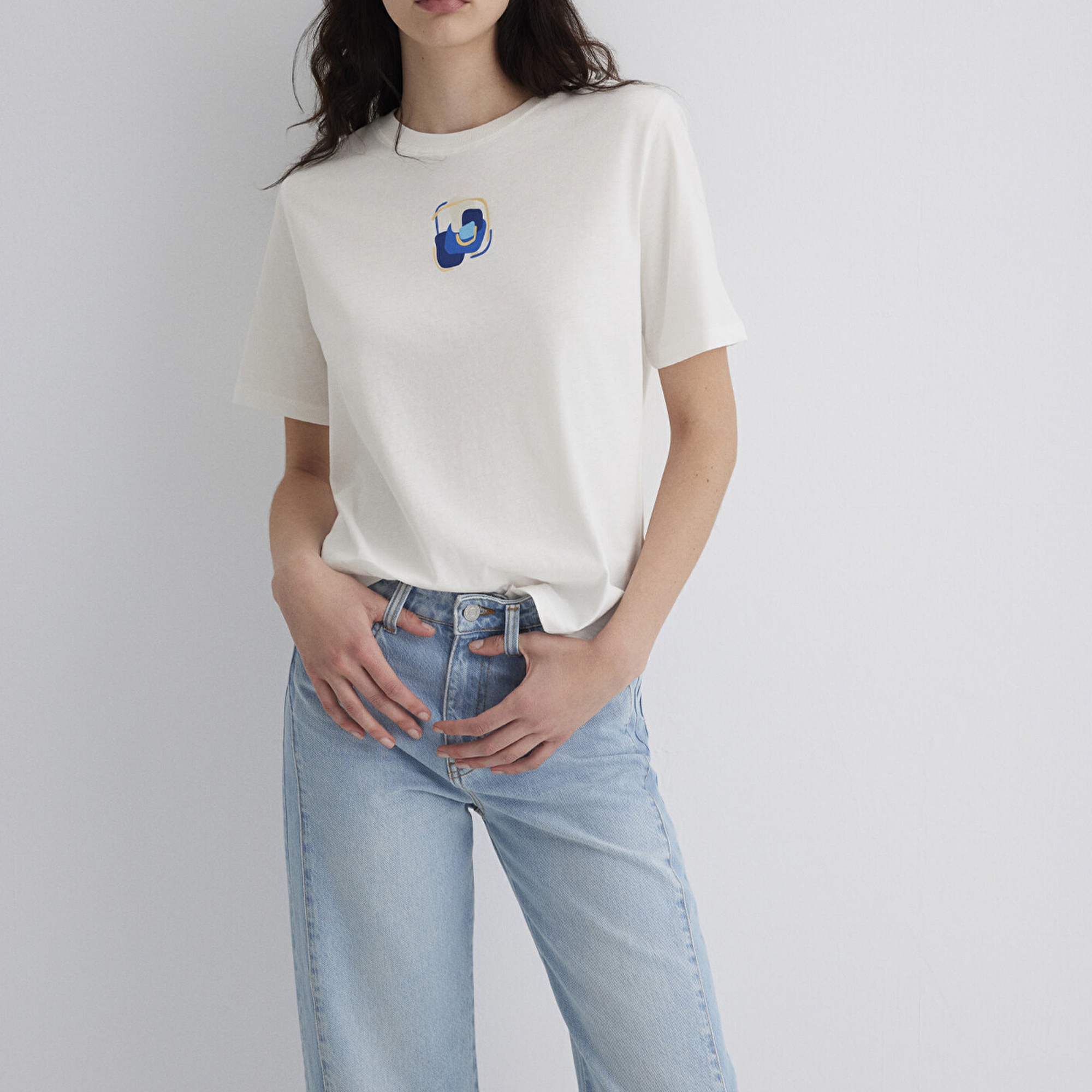 Mavi Nazar Boncuğu Baskılı Beyaz Tişört Regular Fit / Normal Kesim 1613444-70057