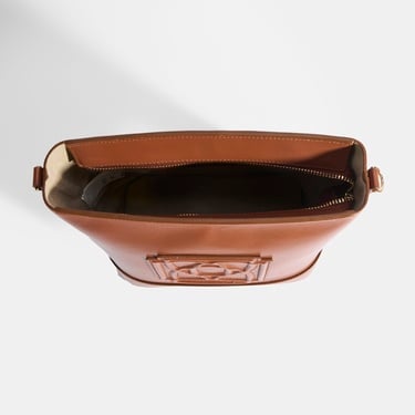  Kadın Kahve Monogram Logolu Deri Omuz Çantası