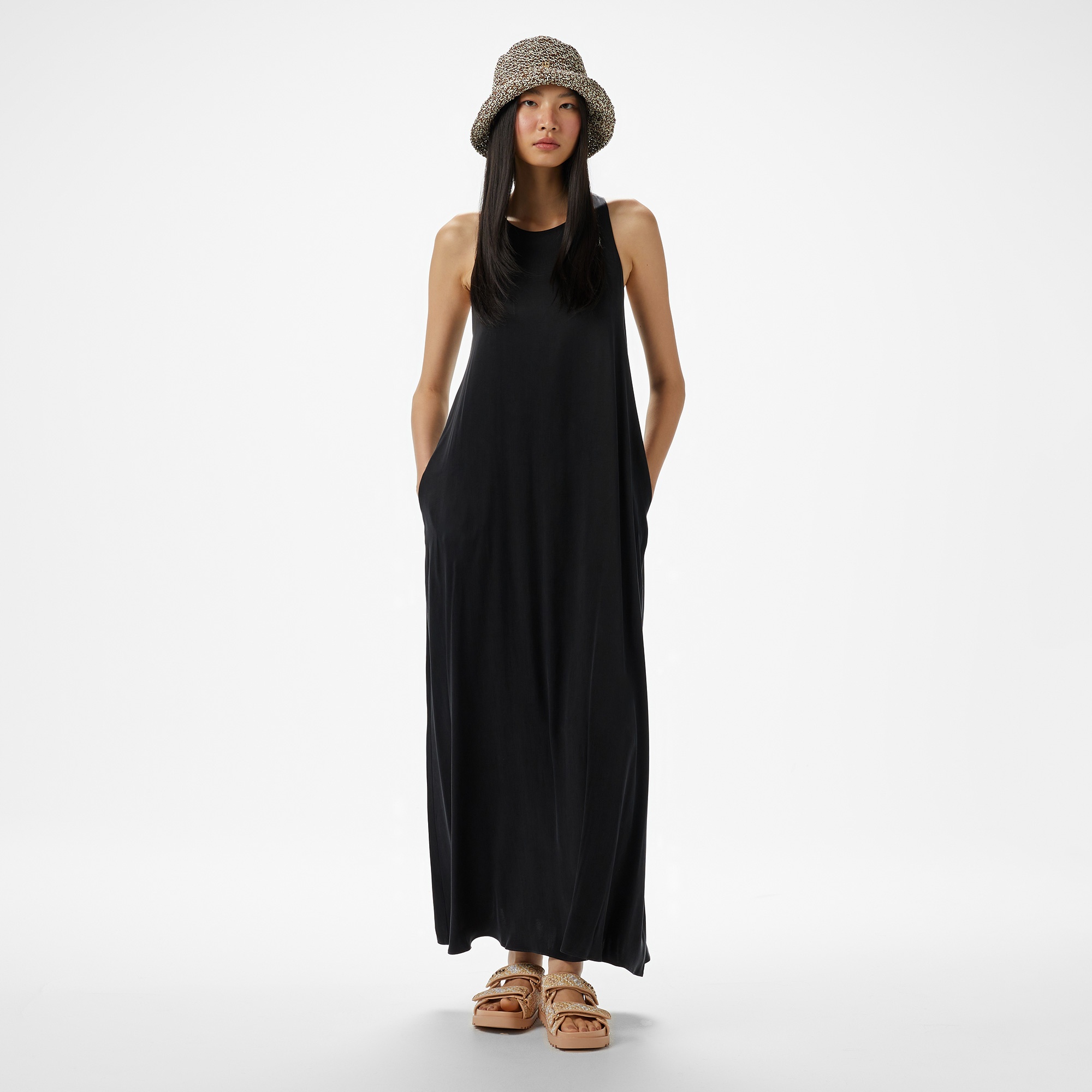 Brooks Brothers Arkası Metal Tokalı Maxi Boy Cupro Kadın Siyah Elbise