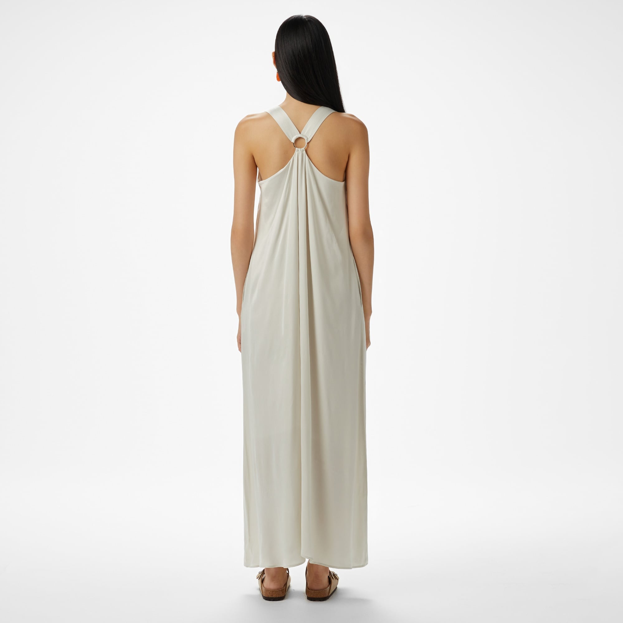 Brooks Brothers Arkası Metal Tokalı Maxi Boy Cupro Kadın Bej Elbise