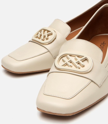  Kadın Deri Ekru Tokalı Kalın Topuklu Klasik Loafer