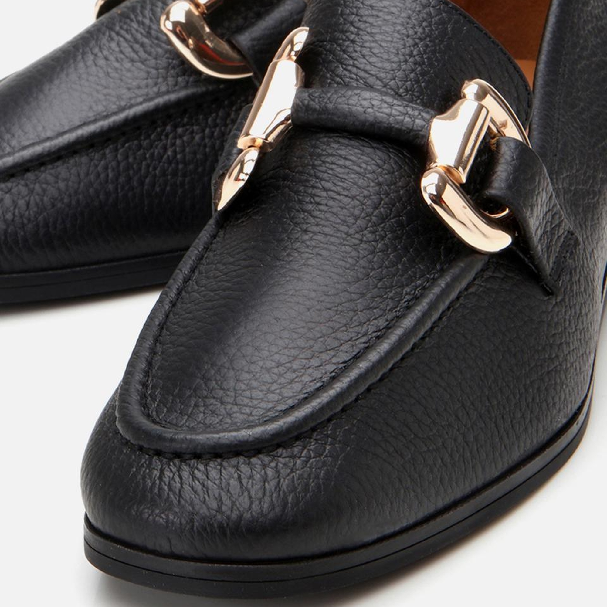 Kadın Deri Siyah Tokalı Günlük Loafer