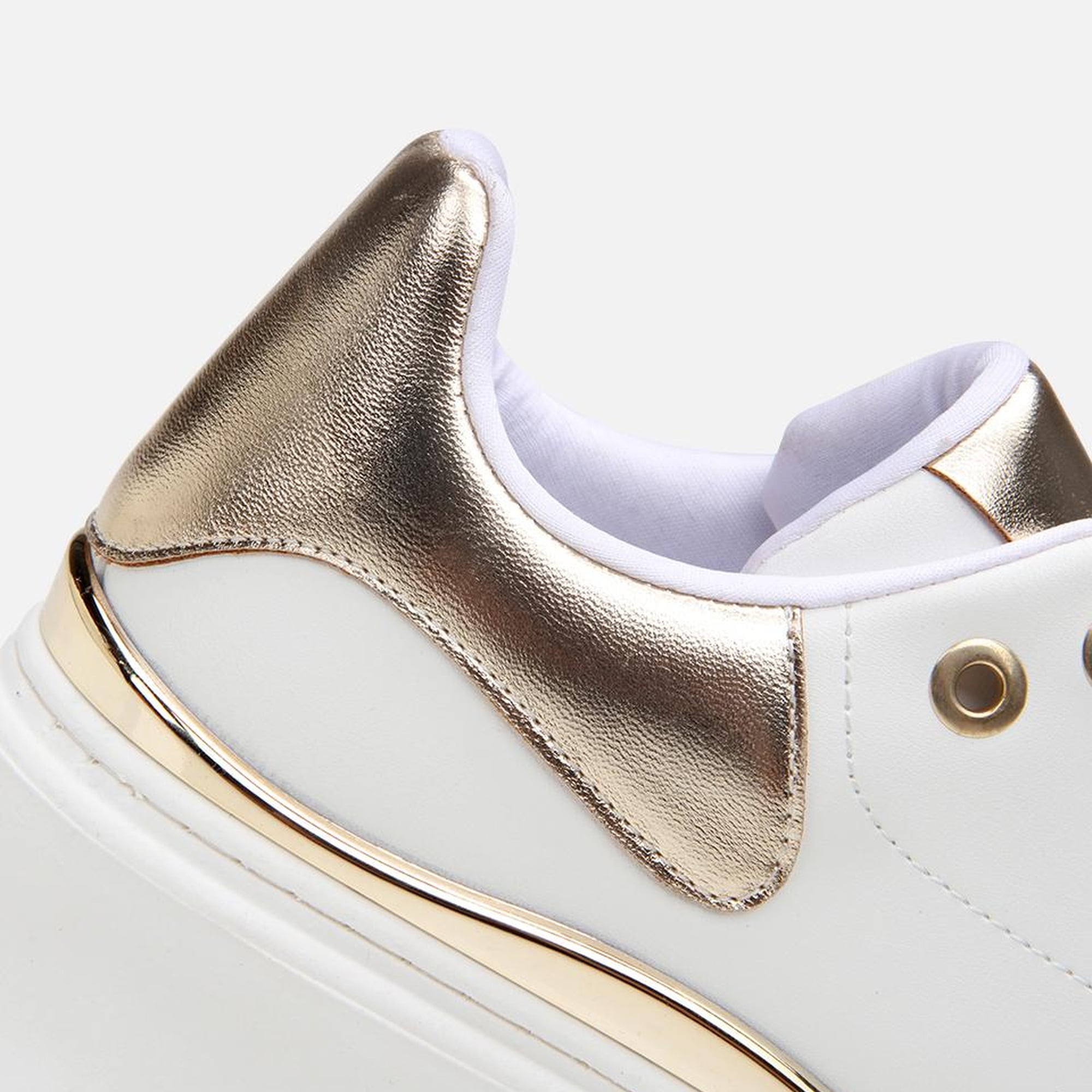 Kadın Beyaz Spor Ayakkabı