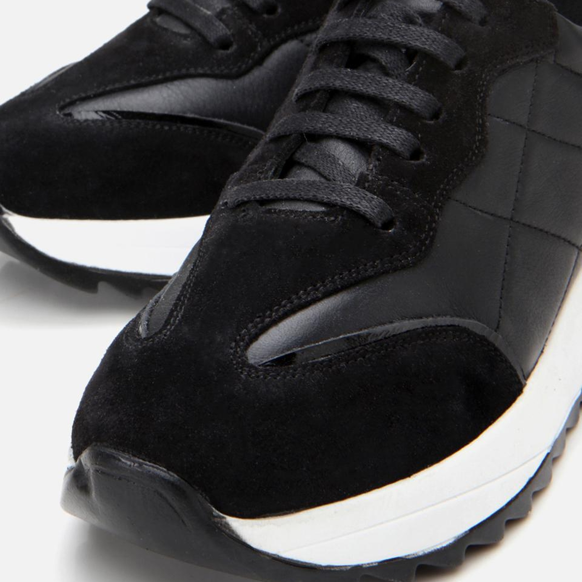 Kadın Deri Siyah Kalın Tabanlı Spor Ayakkabı