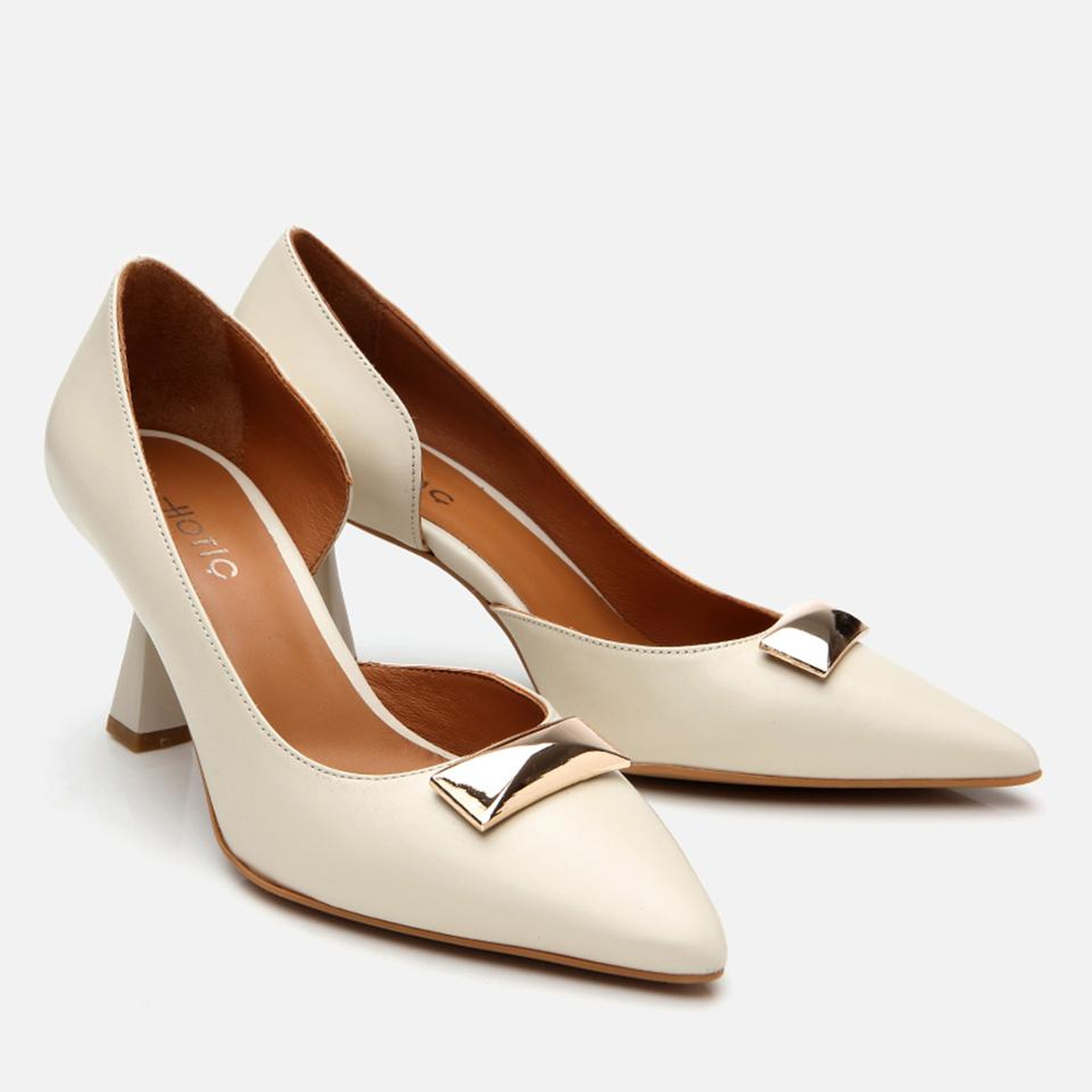 Kadın Deri Ekru Tokalı Stiletto