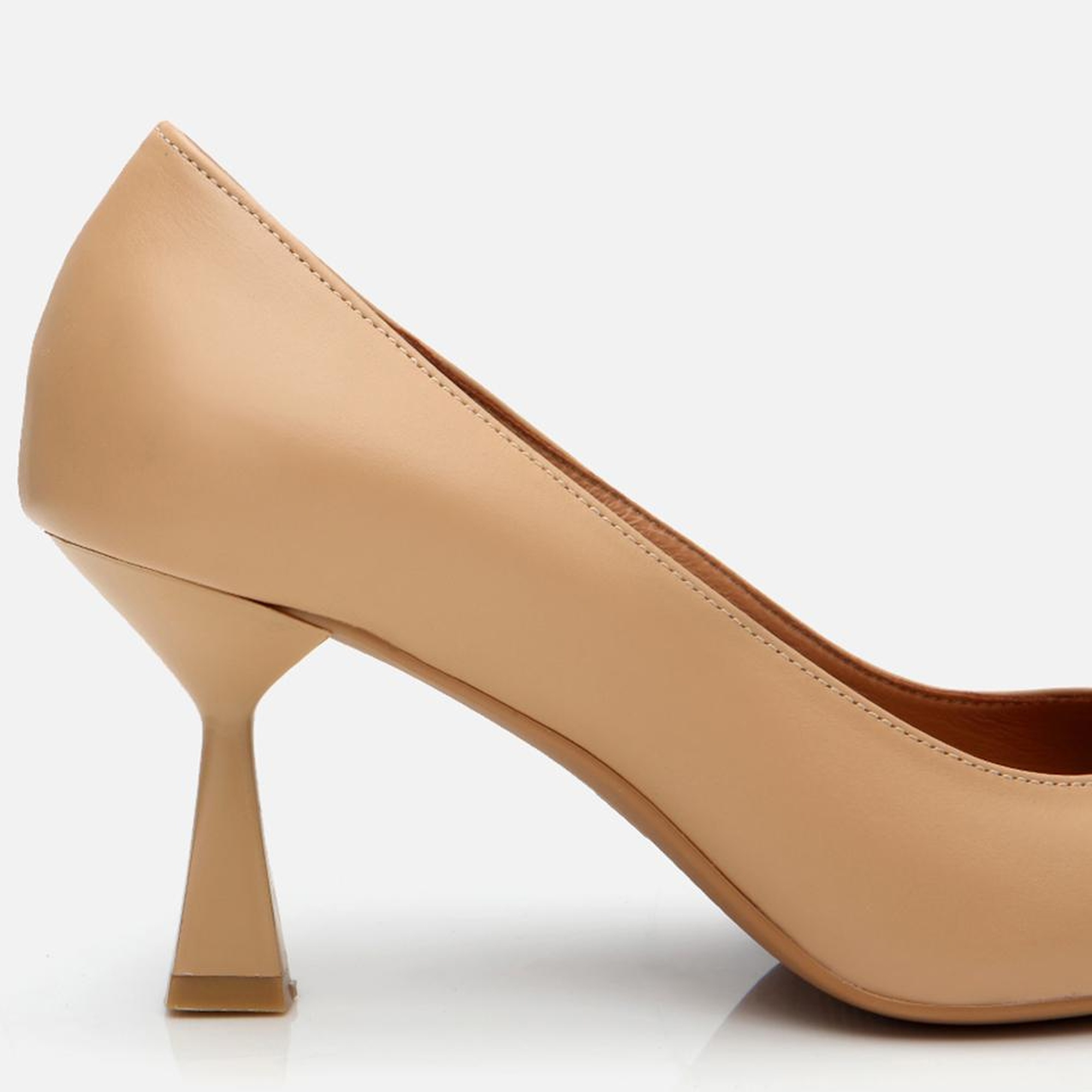 Kadın Deri Bej Esnek Tabanlı Stiletto