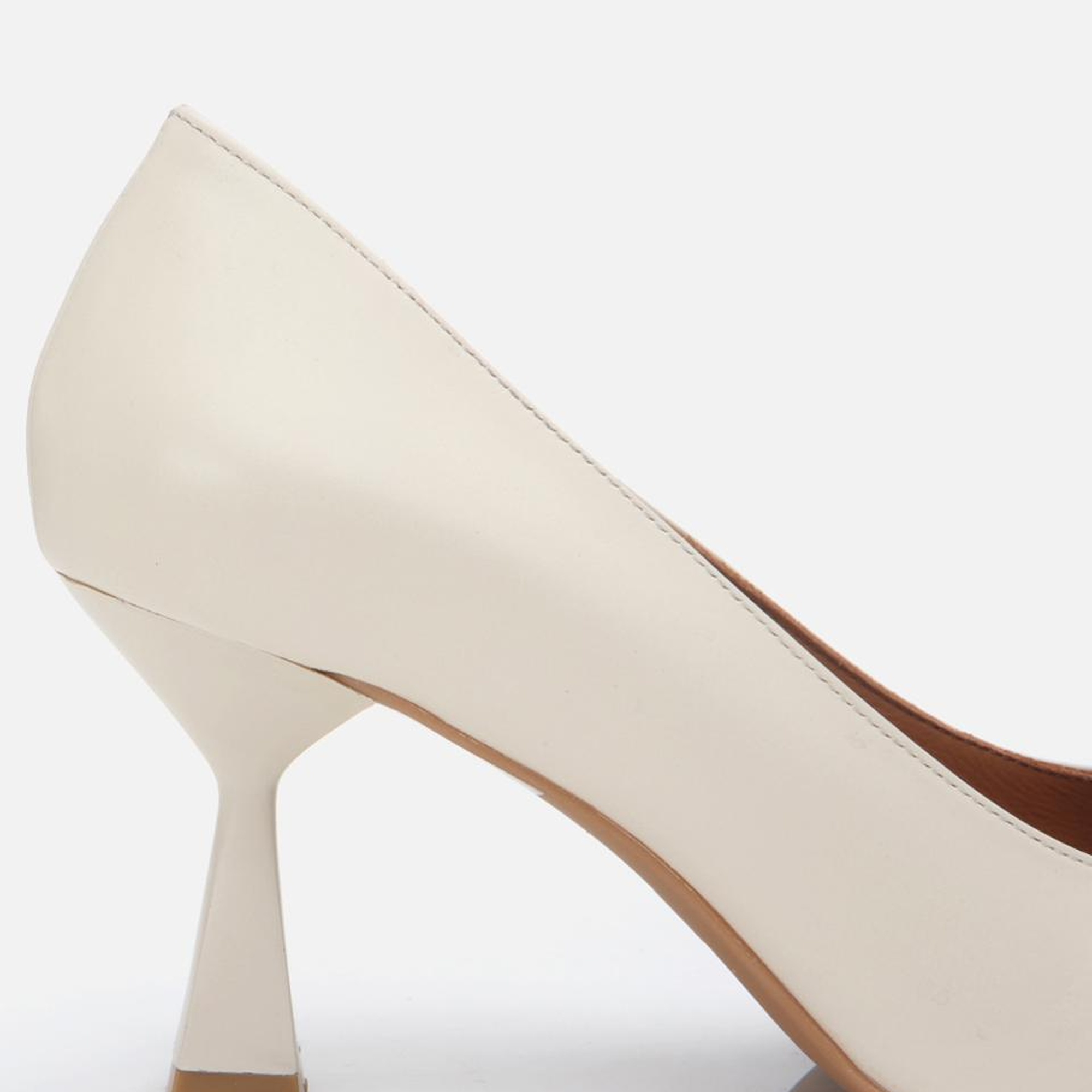 Kadın Deri Ekru Esnek Tabanlı  Stiletto
