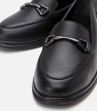 Kadın Deri Siyah Tokalı Günlük Loafer
