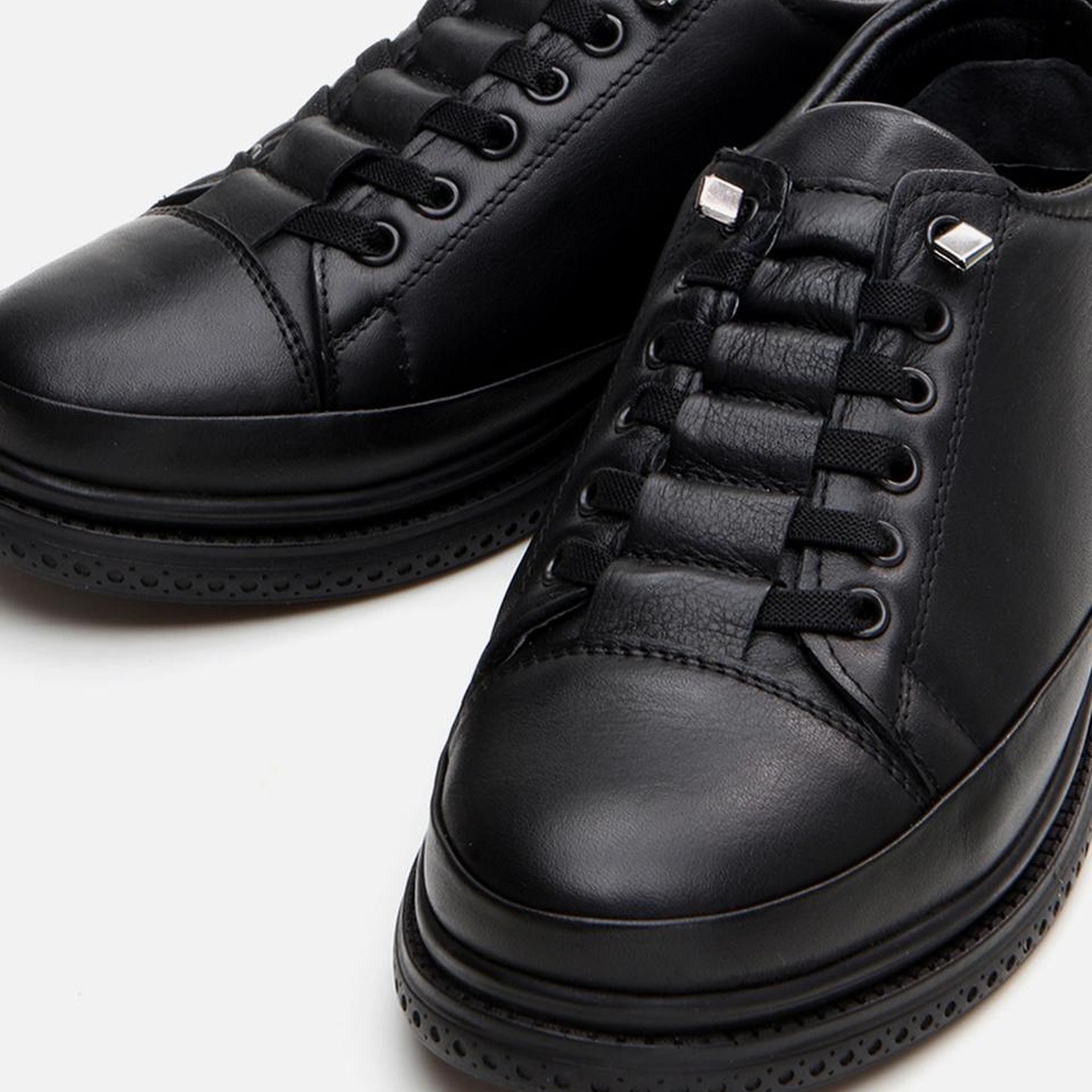 Kadın Deri Siyah Spor Ayakkabı