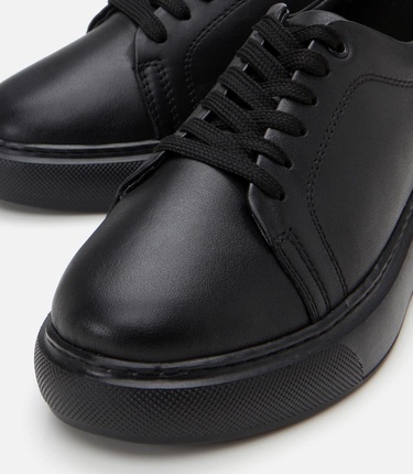  Kadın Deri Siyah Kalın Tabanlı Spor Ayakkabı