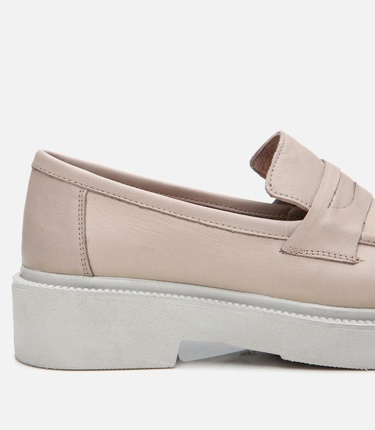  Kadın Deri Bej Kalın Tabanlı Klasik Loafer