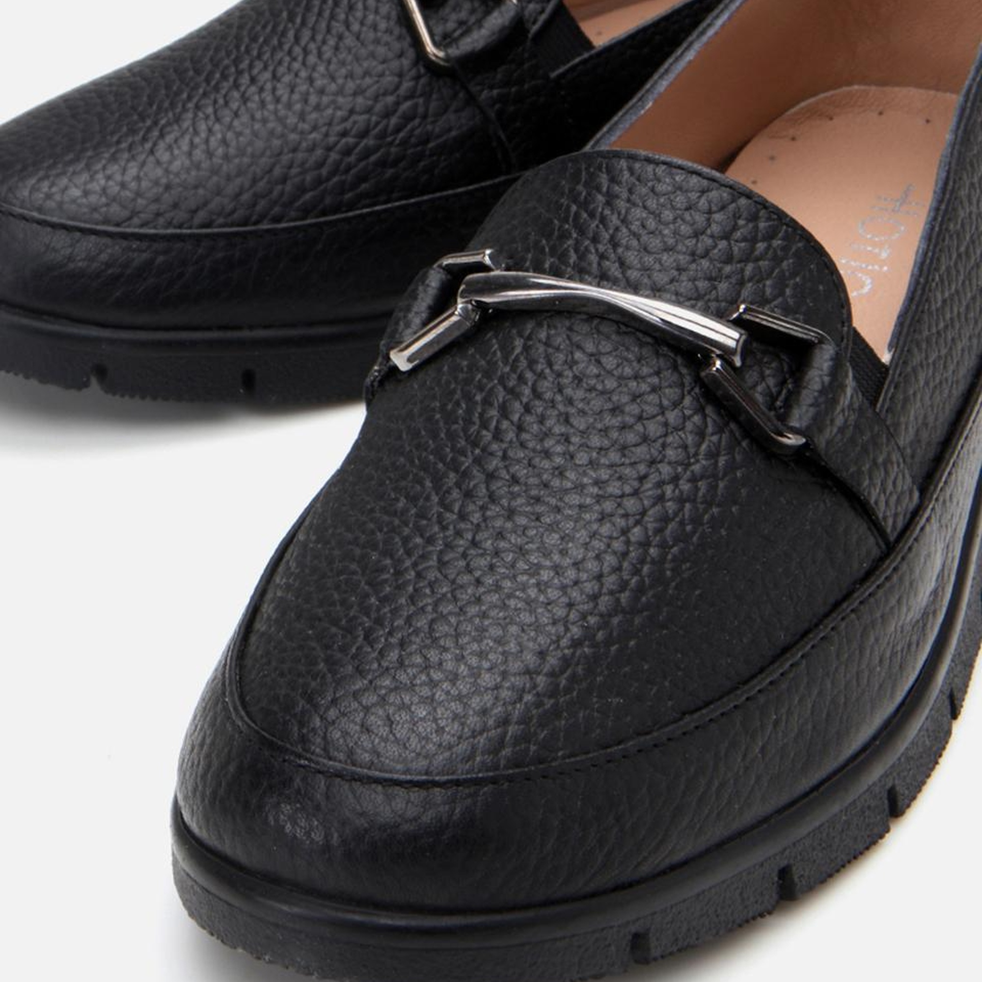 Kadın Deri Siyah Tokalı Loafer