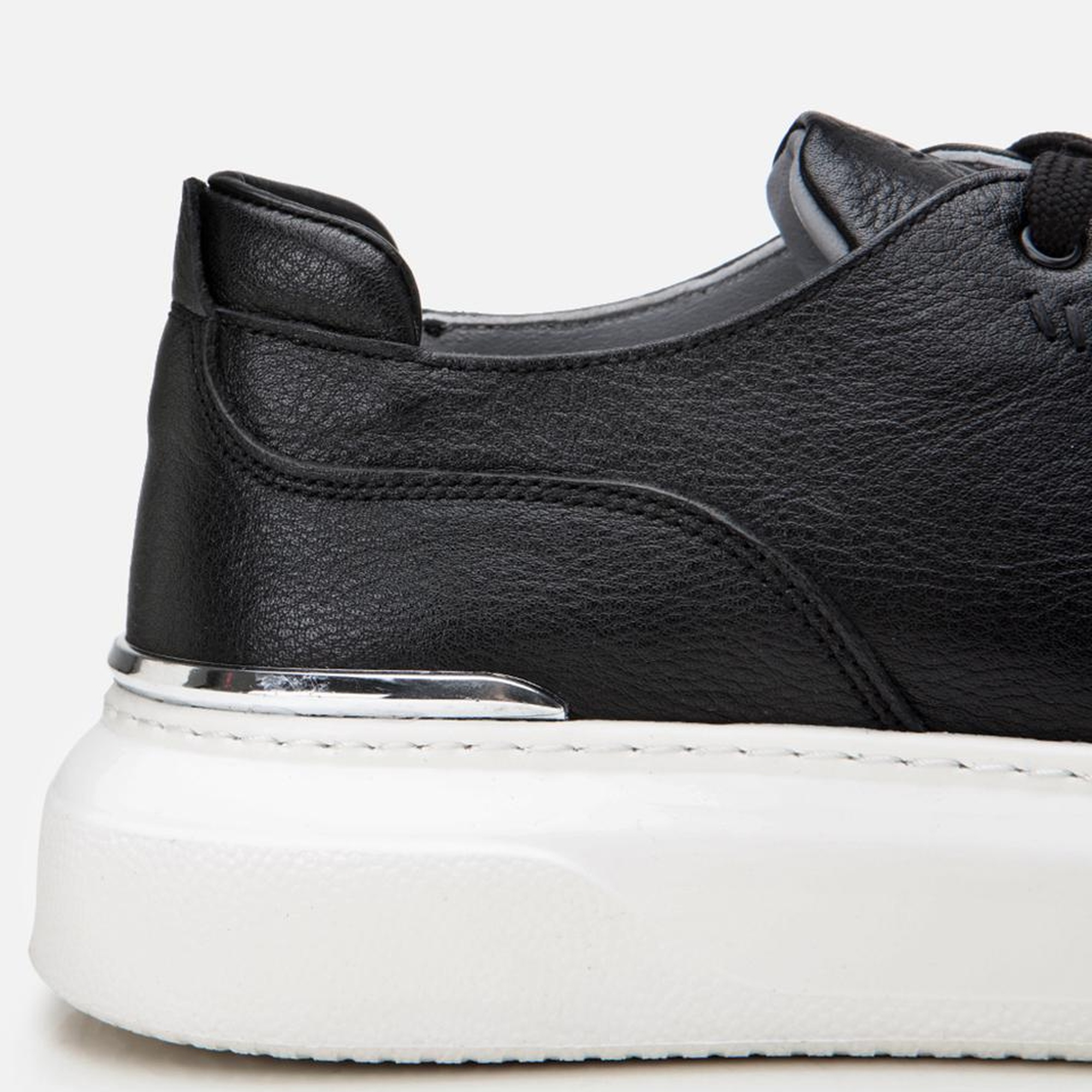 Erkek Deri Siyah Toka Detaylı Spor Ayakkabı