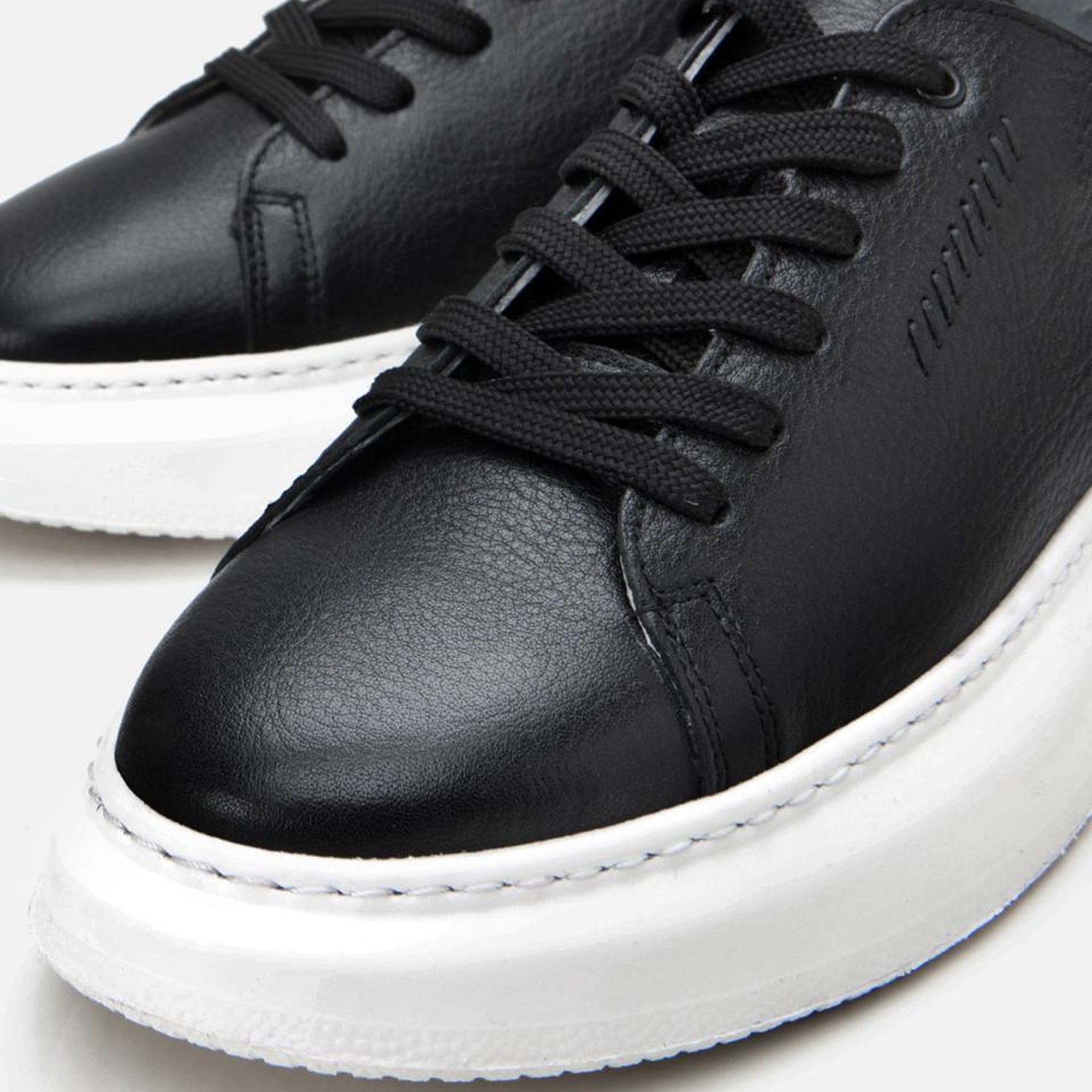 Erkek Deri Siyah Toka Detaylı Spor Ayakkabı