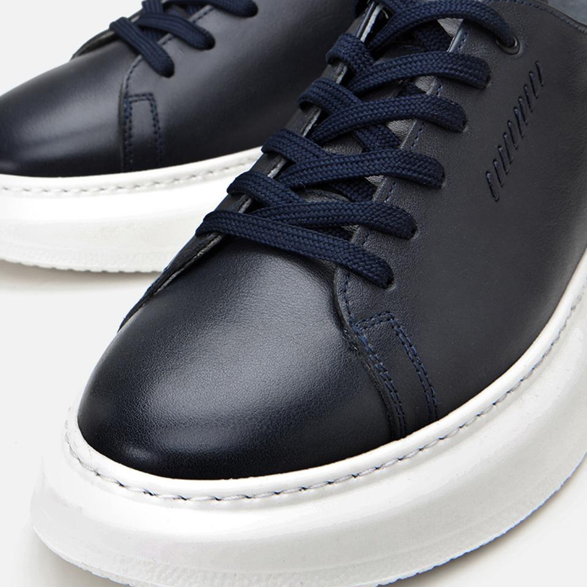 Erkek Deri Lacivert Toka Detaylı Spor Ayakkabı