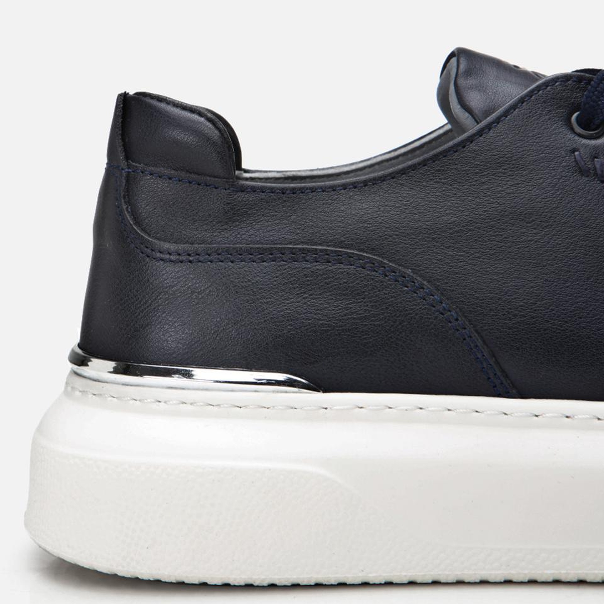 Erkek Deri Lacivert Toka Detaylı Spor Ayakkabı