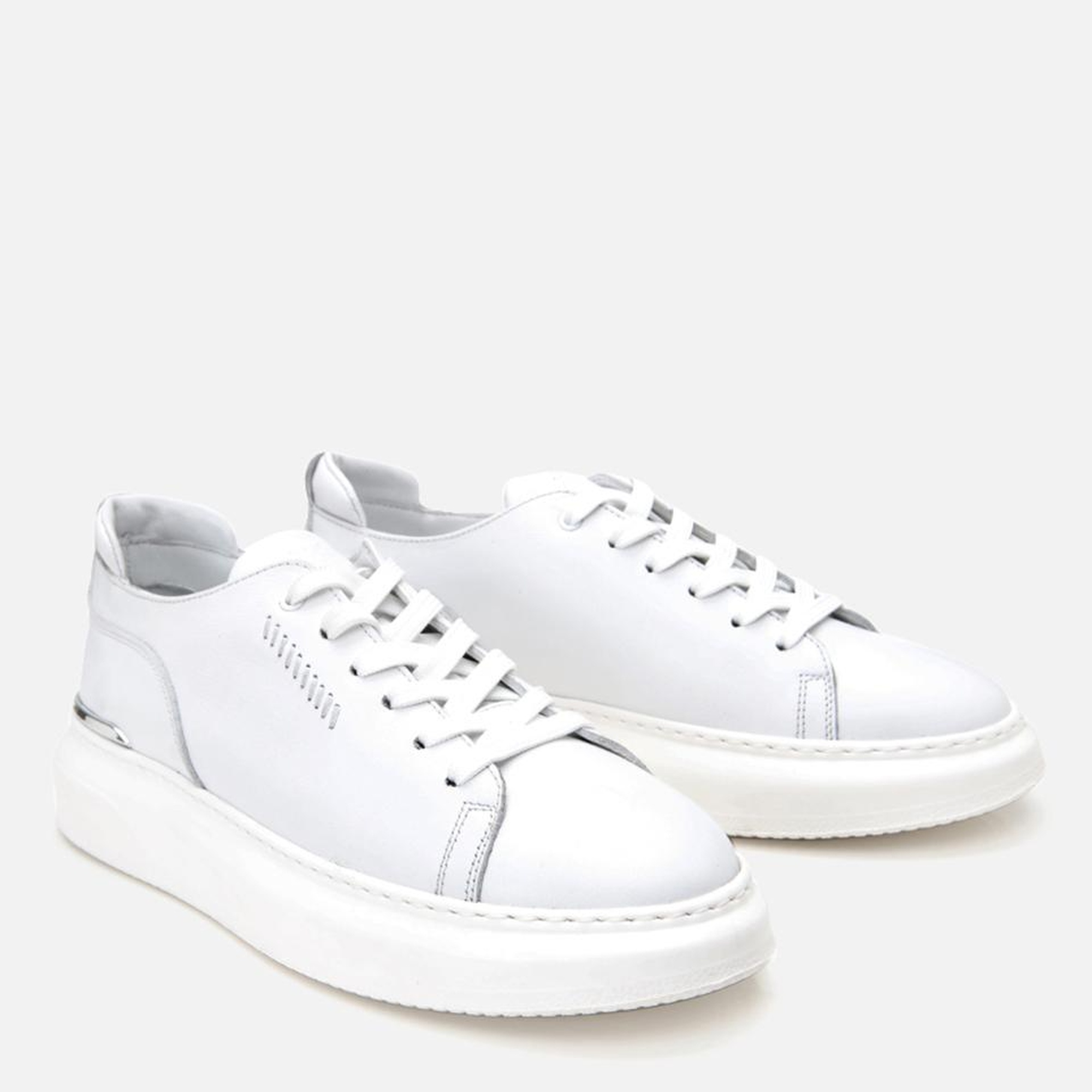 Erkek Deri Beyaz Toka Detaylı Spor Ayakkabı