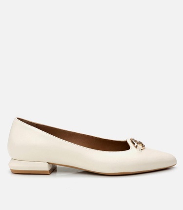  Kadın Deri Ekru Babet