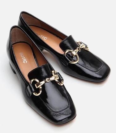  Kadın Rugan Deri Siyah Tokalı Loafer
