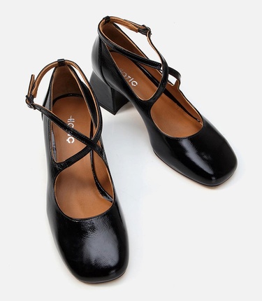  Kadın Deri Siyah Kalın Topuklu Ayakkabı