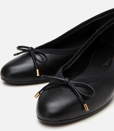  Kadın Deri Siyah Topuk Detaylı Babet