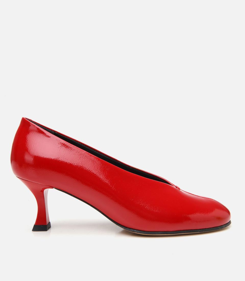  Kadın Rugan Deri Kırmızı İnce Topuklu Ayakkabı